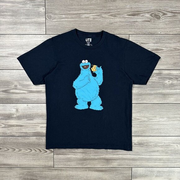 Uniqlo x Kaws x Sesame Street Cookie Monster T Shirt - Picture 1 of 6